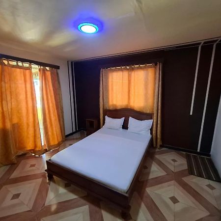 Lotus Hotel Antsiranana 外观 照片