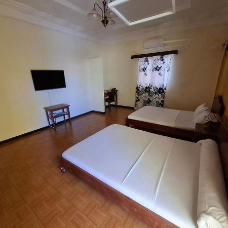 Lotus Hotel Antsiranana 外观 照片
