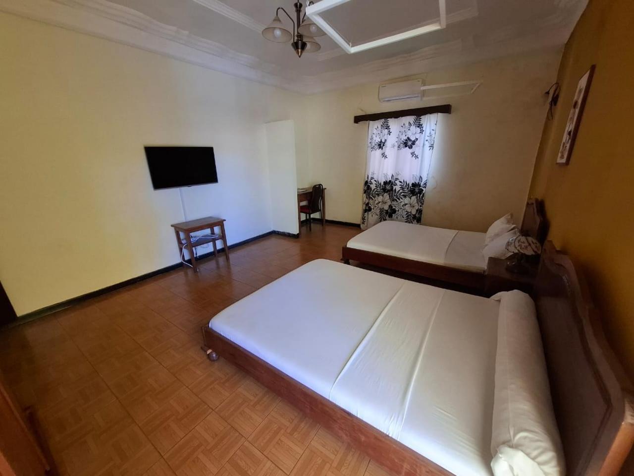 Lotus Hotel Antsiranana 外观 照片